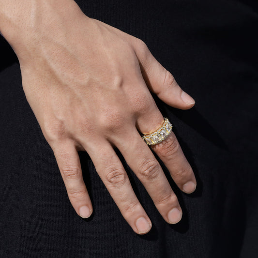 Ezra Diamond Ring