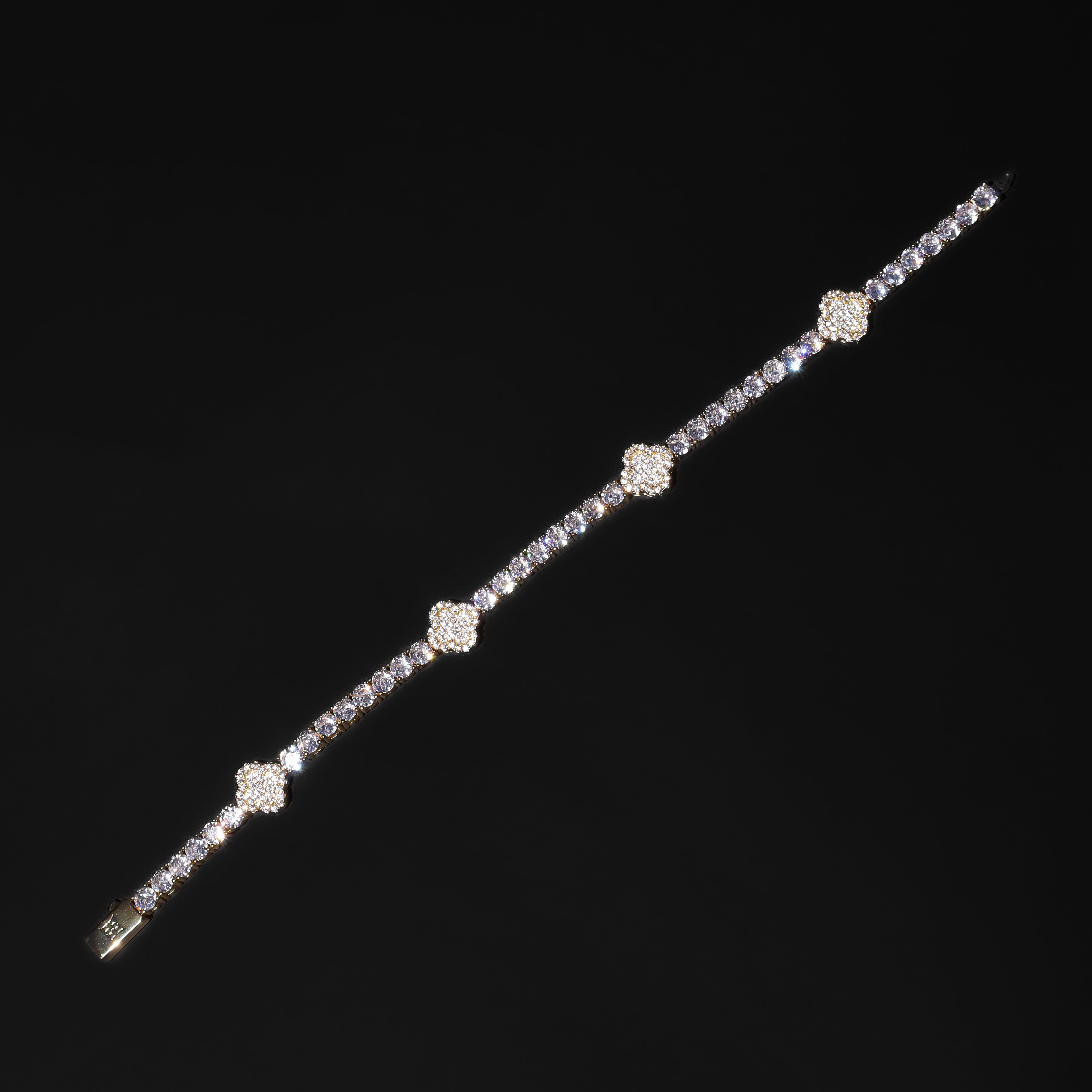 Bling Tennis Clover Bracelet (PREORDER NO COD HIGH DEMAND)