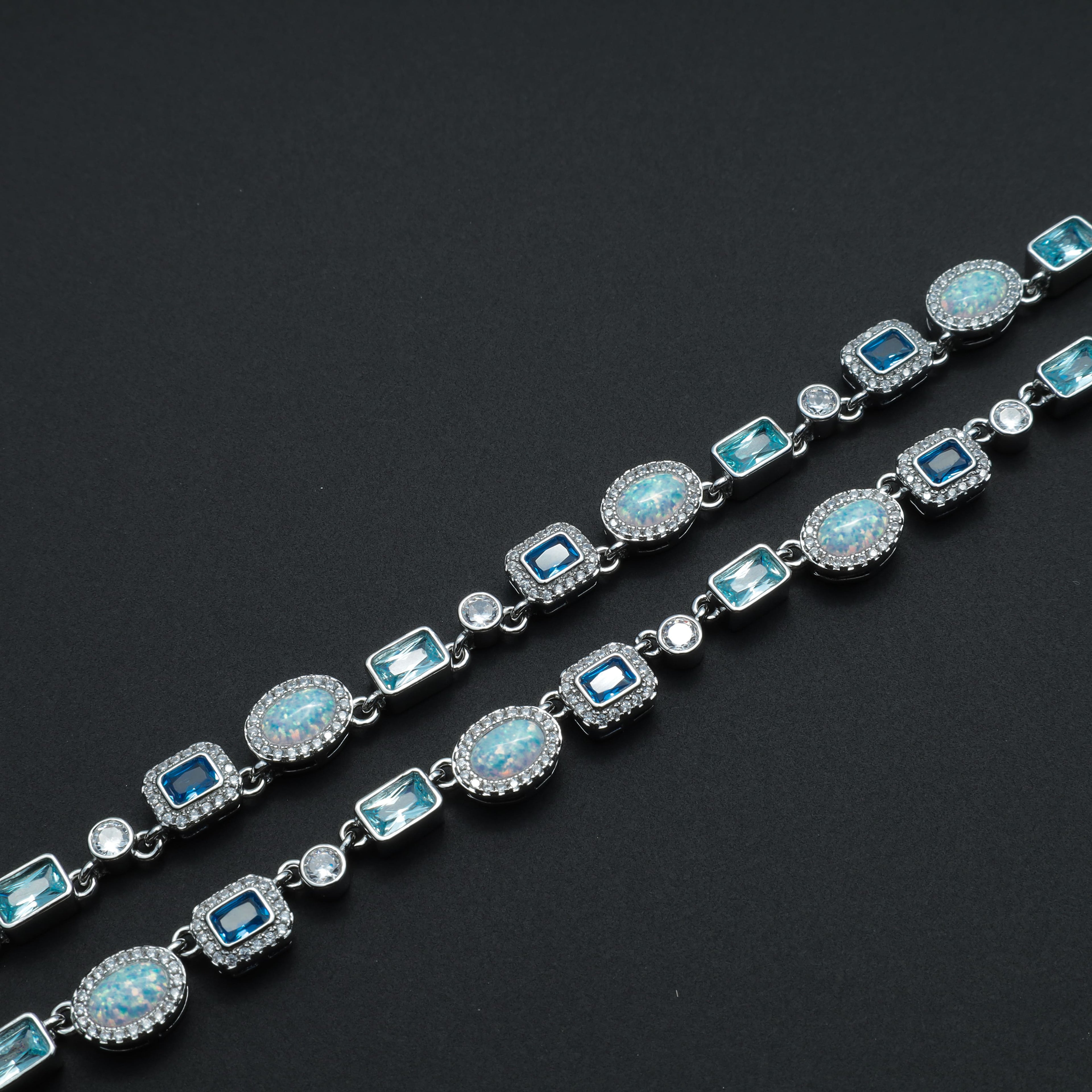 Nico Gemstone Chain (PREORDER NO COD HIGH DEMAND)